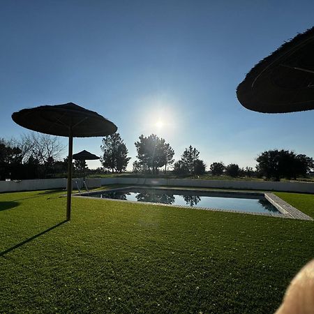 Na Quinta- Alojamento Rural Com Piscina De Agua Salgada Poceirao 외부 사진